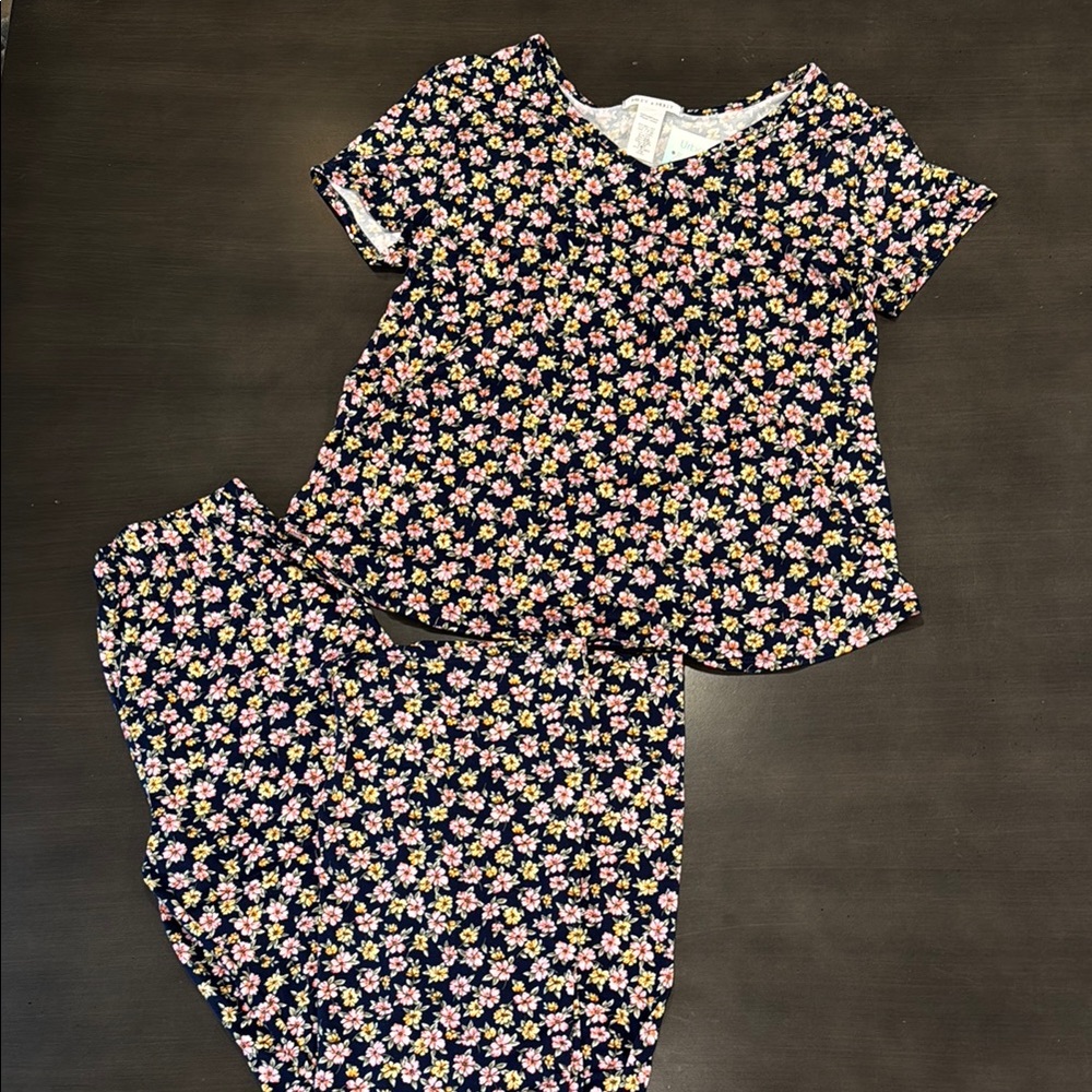 NWT Miley + Molly Floral Loungewear Set